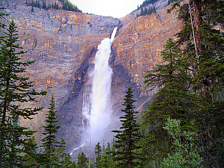 Takakaw Falls