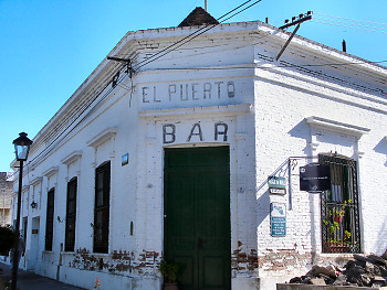 El Puerto Bar