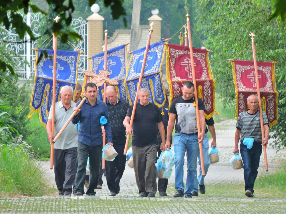  Mens Procession 