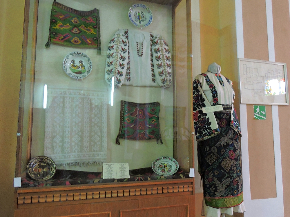  Traditional Garments