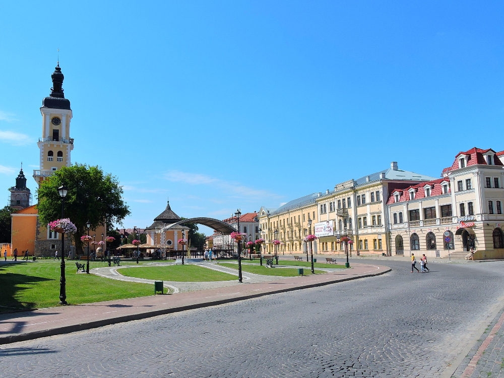  Kam'yanets'-Podil's'kyi Streets 