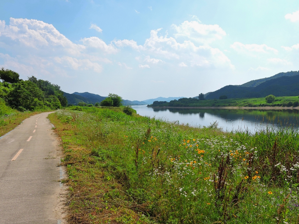  Bike path 