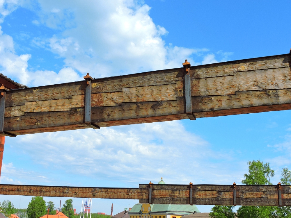  Wooden Tension Beam