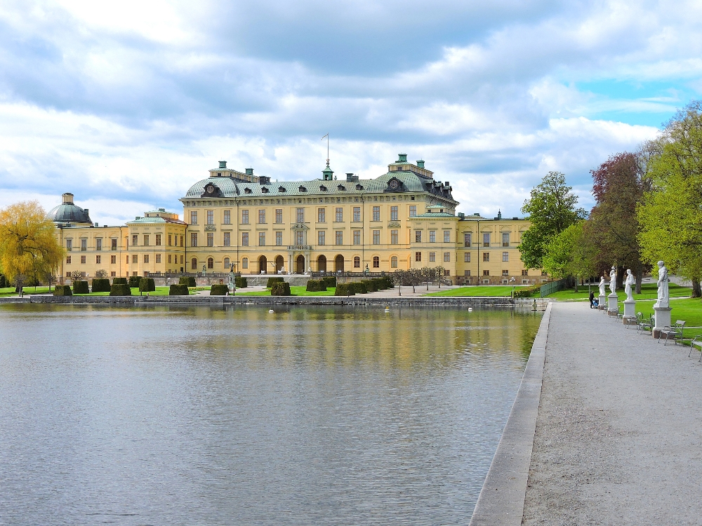  Drottningholm Palace 