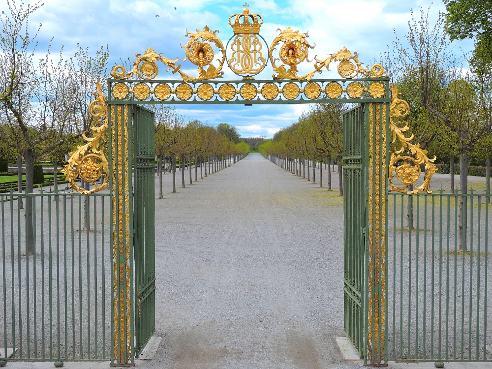  Drottningholm Gardens 