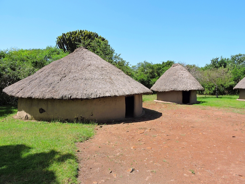  Thimlich Ohinga dwellings 