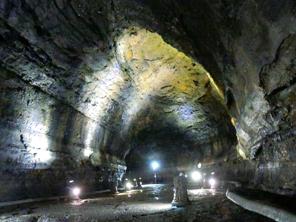  Manjanggul Lava Cave 