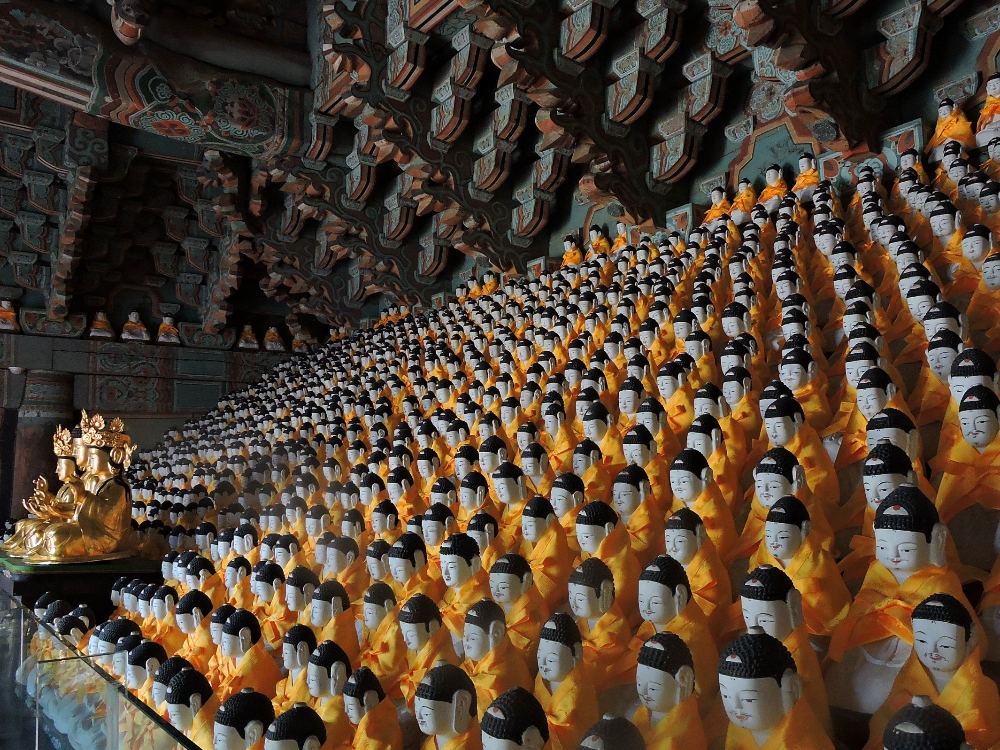 Smiling Buddhas Hall Smiling Buddhas Hall