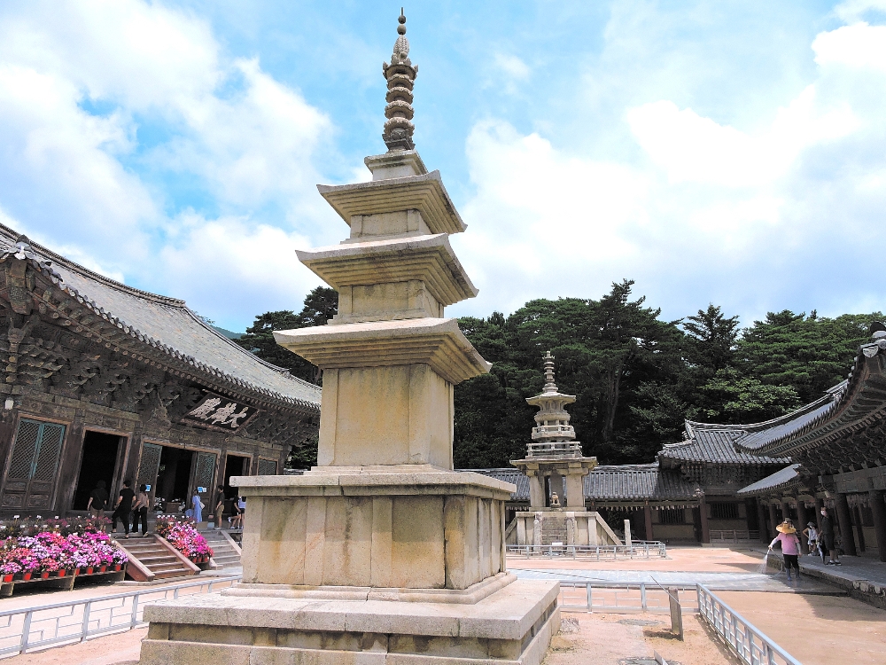  Bulgusksa Temple Pagodas 