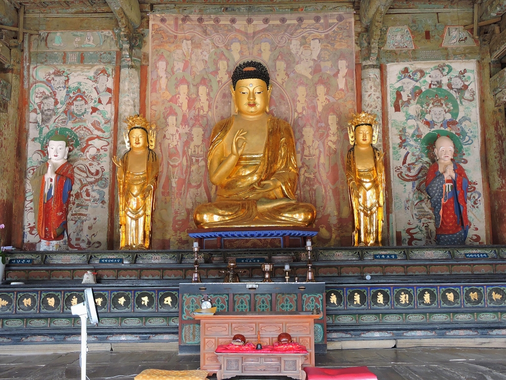  Bulgusksa Temple Buddhas 