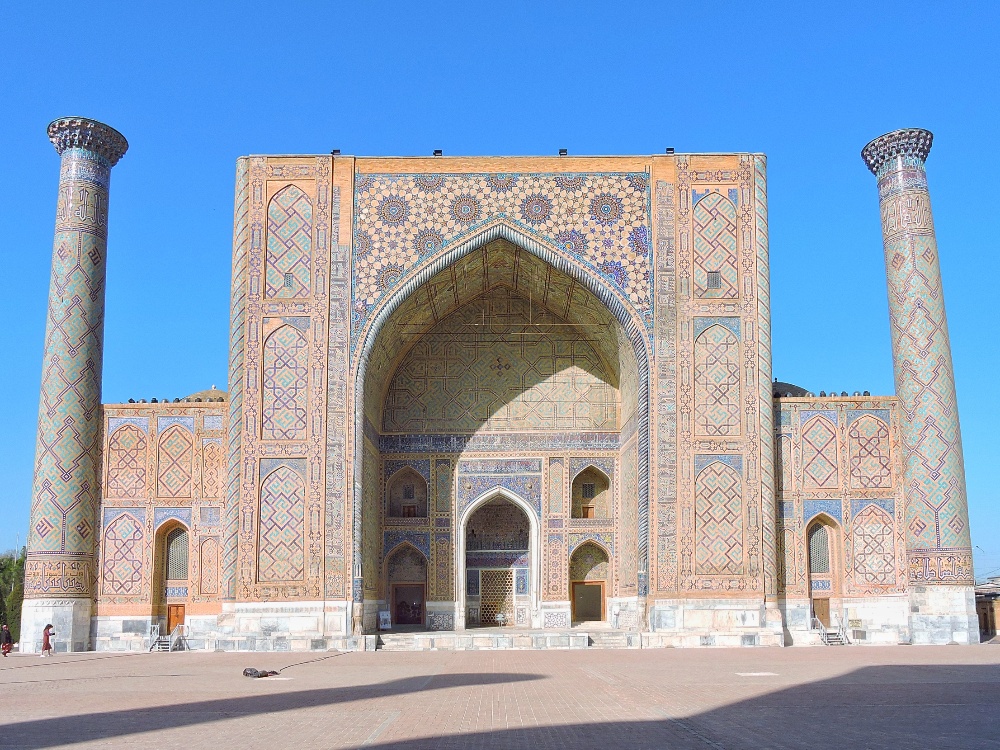  Ulugh Beg Madrasa 